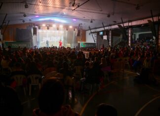 Tolhuin celebró el Día de las Infancias con un Polideportivo Ezequiel Rivero colmado de familias