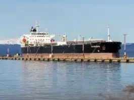 Un buque británico entró al puerto intervenido de Ushuaia: La reacción del gobierno provincial