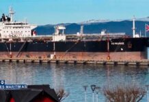 Cuántos permisos tiene que tener un buque petrolero para llegar al puerto intervenido de Ushuaia