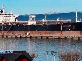 Cuántos permisos tiene que tener un buque petrolero para llegar al puerto intervenido de Ushuaia