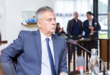Lechman contra los funcionarios “011”