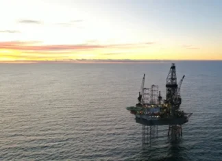 Milei le dio el RIGI a una petrolera británica sancionada por operar en Malvinas