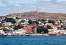 “Cualquier director de una empresa que opere en Malvinas debe ser expulsado del país”