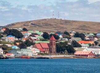 “Cualquier director de una empresa que opere en Malvinas debe ser expulsado del país”